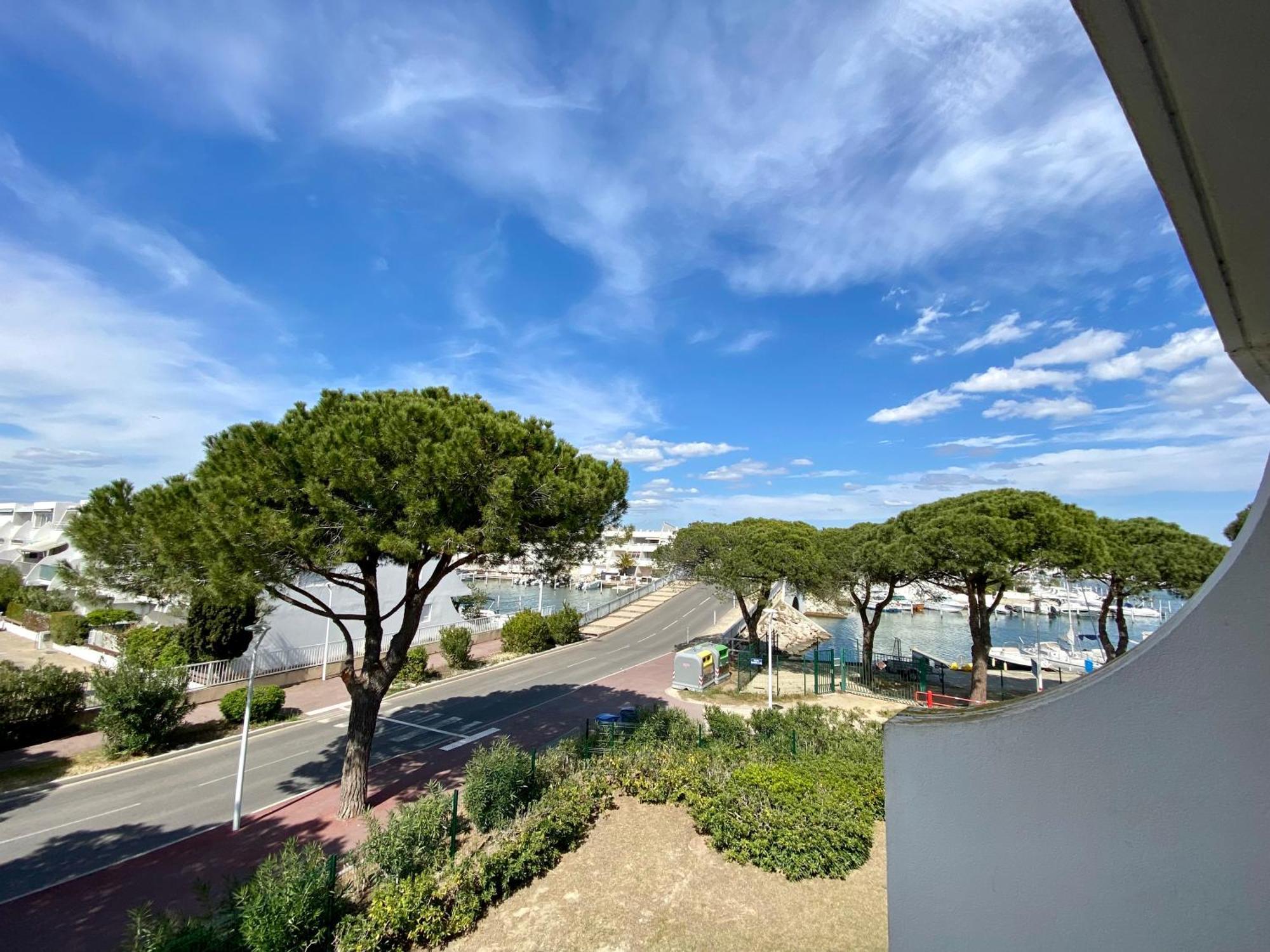 Les Caravelles Port Camargue Apartment เลอ โกร-ดู-รัว ภายนอก รูปภาพ